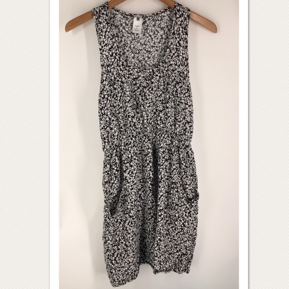 Needle & Thread Dresses & Skirts - NEEDLE & THREAD Black White Floral Dress Size L